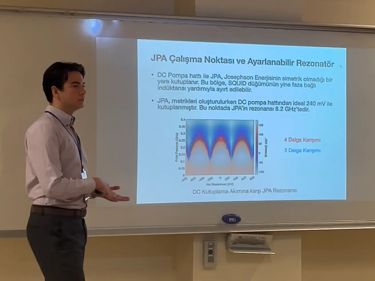 Husnu Erman Nadas presenting research on Josephson Parametric Amplifiers at URSI Turkey 2025